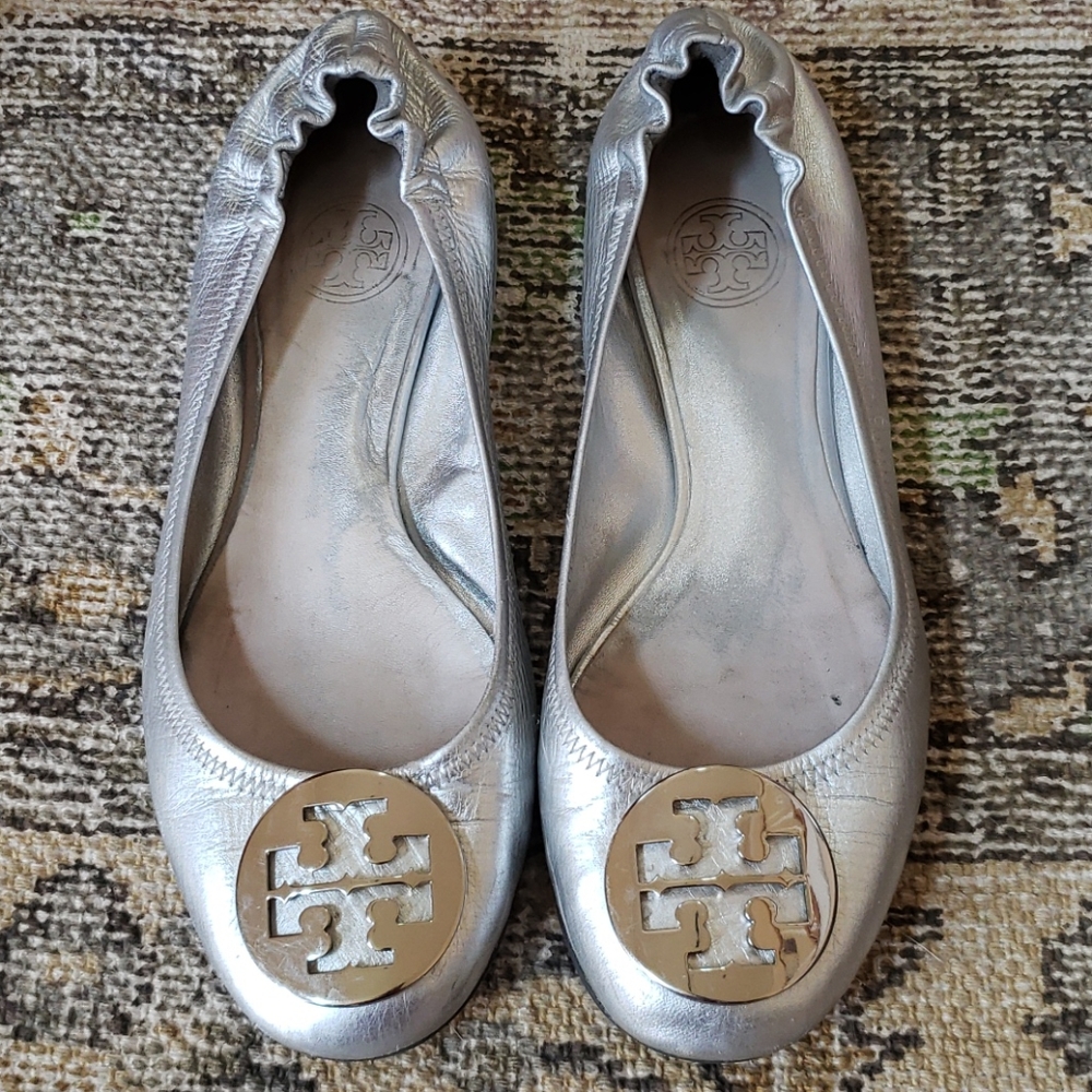 Tory burch flat shoes